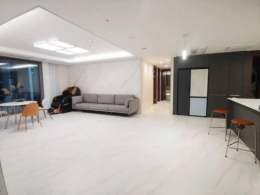 סיאול Luxury 4 Bed Rooms House