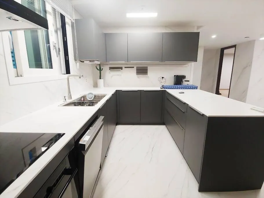 סיאול Luxury 4 Bed Rooms House